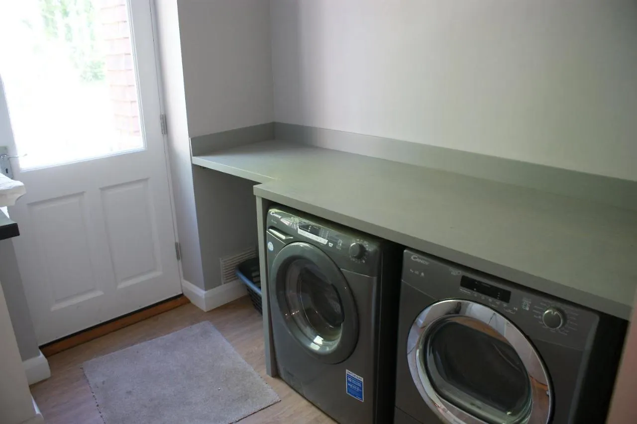 Spacious 4 Bed Family Cottage In Parkland Setting York Reino Unido