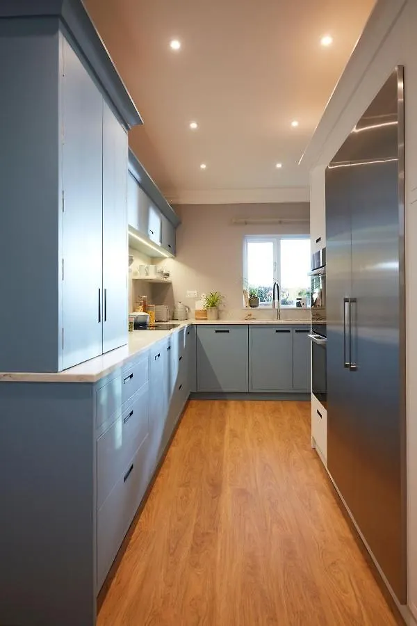 Spacious 4 Bed Family Cottage In Parkland Setting York 0*,