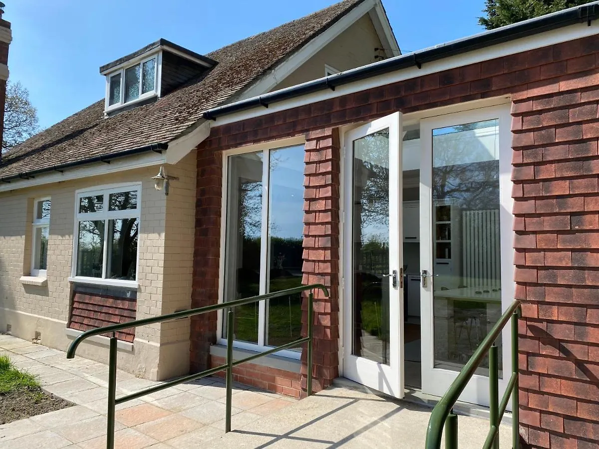 Spacious 4 Bed Family Cottage In Parkland Setting York 0*,  Reino Unido
