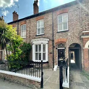  Apartment Guildhall Garden